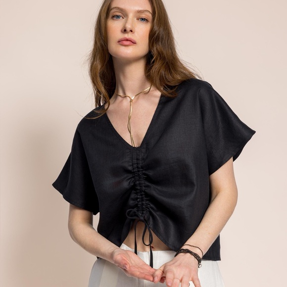 Mel Meli Linen Short Sleeve Shirred V-Neck Top - Picture 1 of 7